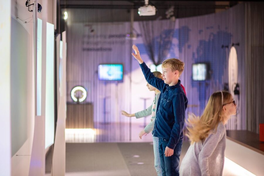 Eindhoven: Philips Museum Entry Ticket - Mini Lectures, The Lamp, and temporary exhibits that add texture