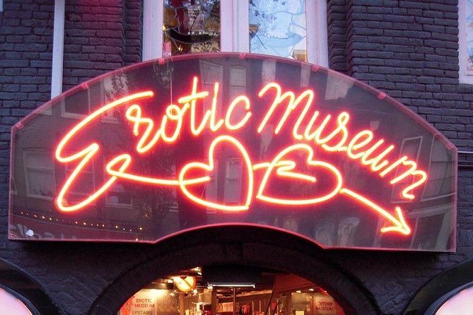 Exclusive small-group Amsterdam Red Light District tour - Why the guide makes (or breaks) a sex-work-area tour