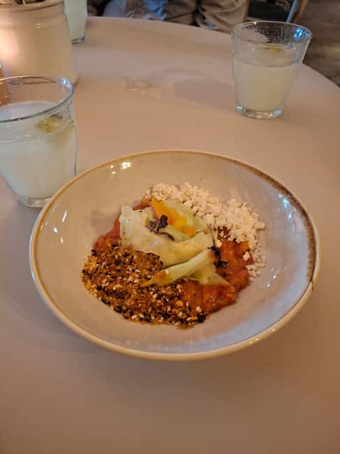 Food Tour by Bike: enjoy 6 bites and cycle trough Utrecht - Stop by stop: how the tastings feel from LOAF to Veg Nation