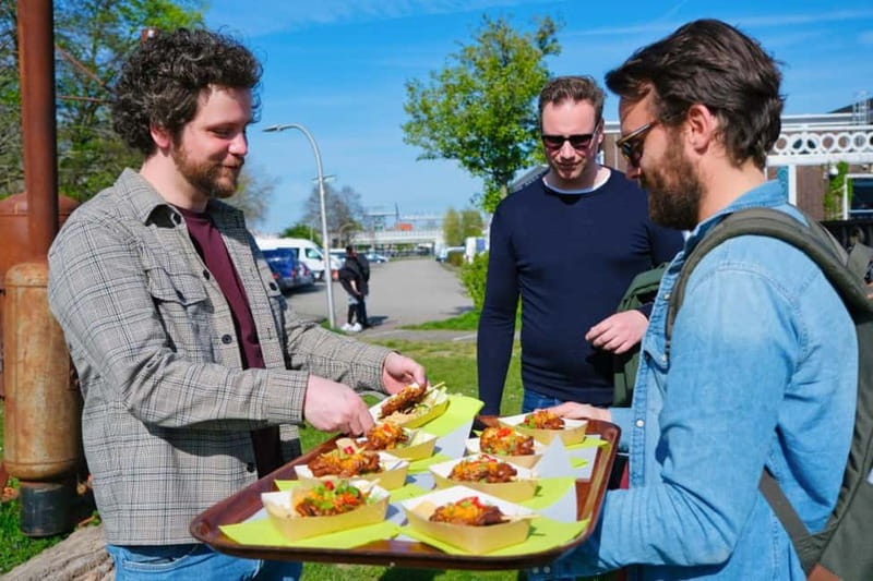 Food Tour by Bike: enjoy 6 bites and cycle trough Utrecht - What the guide does, and why it makes the food taste better
