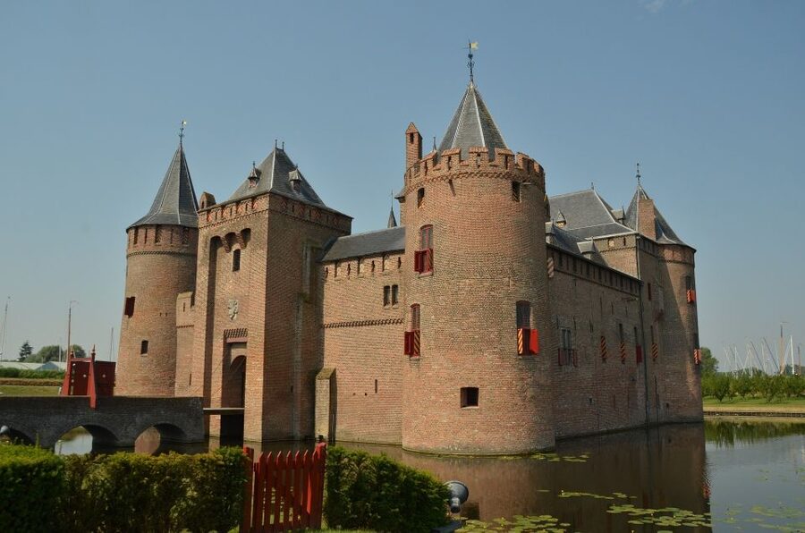 From Amsterdam: Amsterdam Castle Muiderslot Private Tour - Muiderslot from Amsterdam: why this day trip feels worth it