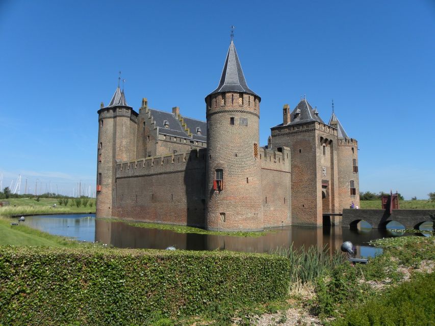 From Amsterdam: Amsterdam Castle Muiderslot Private Tour - Entering Muiden Castle: stepping into spaces meant to stay medieval