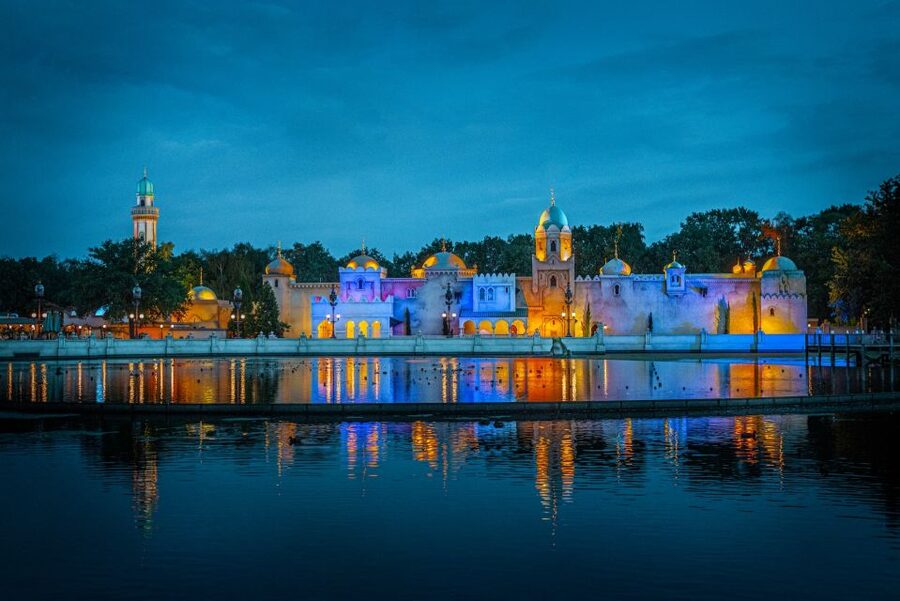 From Amsterdam: Day Trip to Efteling Theme Park with Ticket - The Dutch Pancake Moment: One Easy Meal Stop in an Otherwise All-Ride Day