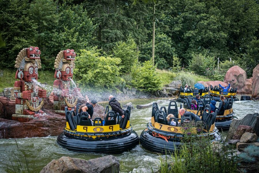From Amsterdam: Day Trip to Efteling Theme Park with Ticket - Who This Efteling Day Trip Suits Best, and Who Should Rethink It