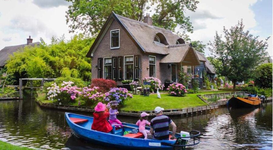 From Amsterdam: Giethoorn Guided Day Trip with Canal Cruise - Key takeaways before you go