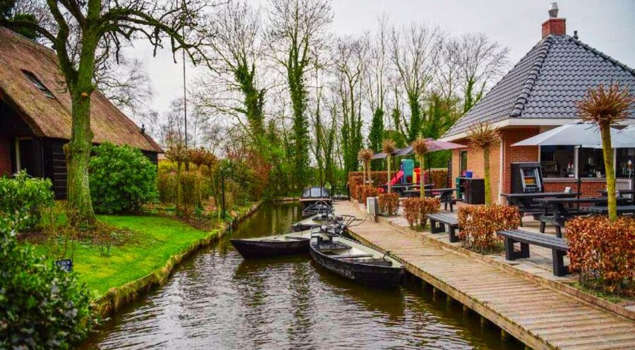 From Amsterdam: Giethoorn Guided Day Trip with Canal Cruise - Where lunch fits, and why the day can feel tight
