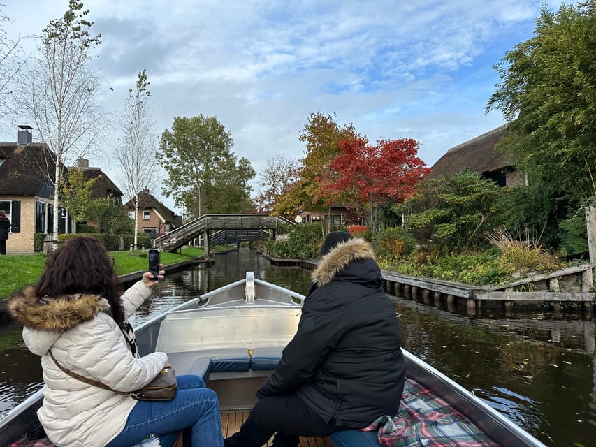 From Amsterdam: Giethoorn Small Group Tour with Boat Ride - Finishing at Zandvoort aan Zee for a seaside reset
