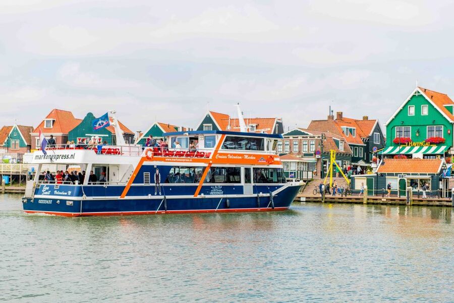 From Amsterdam: Keukenhof and Dutch Countryside Tour - Keukenhof: fast-track entry and 3.5 hours that can feel like both a gift and a test