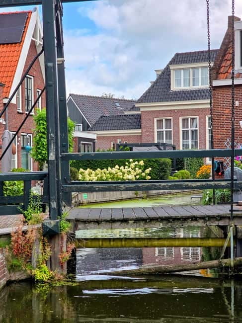 From Amsterdam: Keukenhof Tulips, Windmills & Volendam - What the Guide Teaches (Without Making It Feel Like Class)