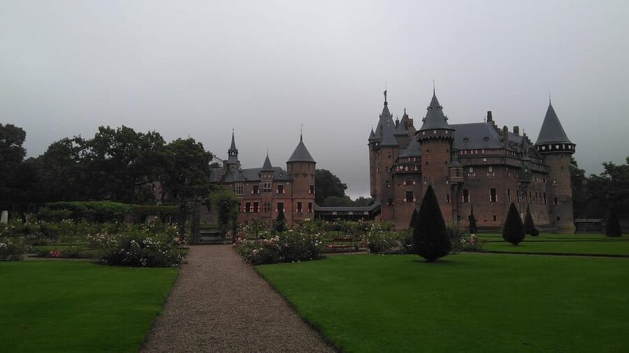 From Amsterdam: Muiderslot and De Haar Castle Tour - Key things that make this day work