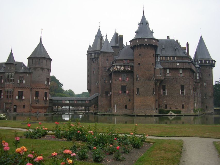 From Amsterdam: Private Day Trip to the Dutch Castles - Muiden Castle: drawbridge arrival and the 13th-century vibe