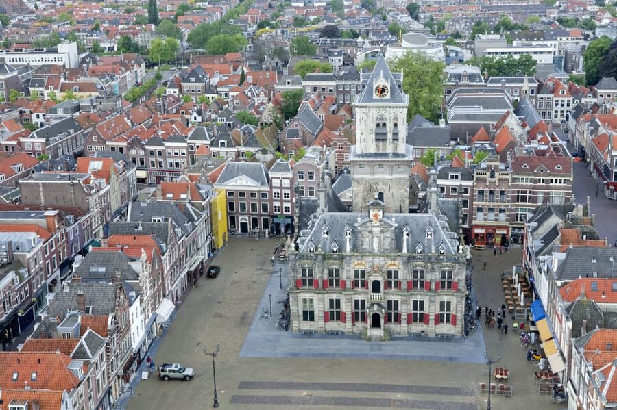 From Amsterdam: Rotterdam, The Hague & Delft Private Tour - Delft on Foot: Pottery Town, Vermeer, and Film Connections