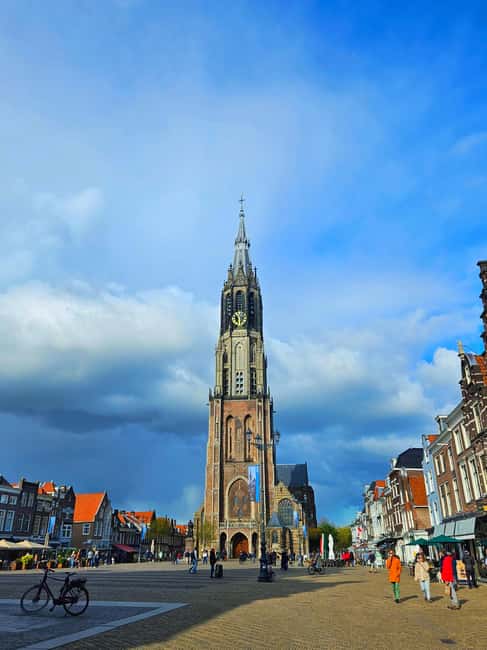 From Amsterdam: Small Group Keukenhof & City Tour Delft - Who should book this Keukenhof and Delft tour, and who should skip it