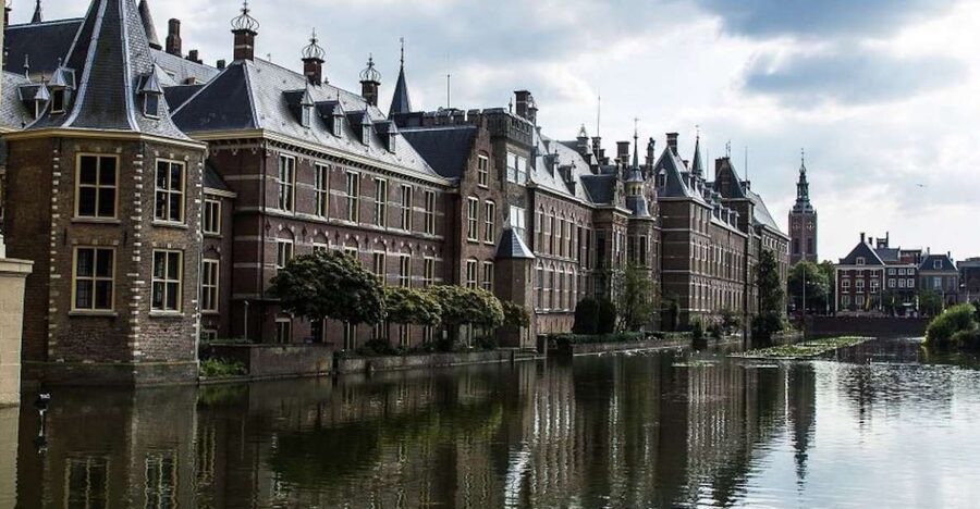 From Amsterdam: The Hague and Delft Sightseeing Tour - The Hague plus Delft in one half-day: why this pairing works