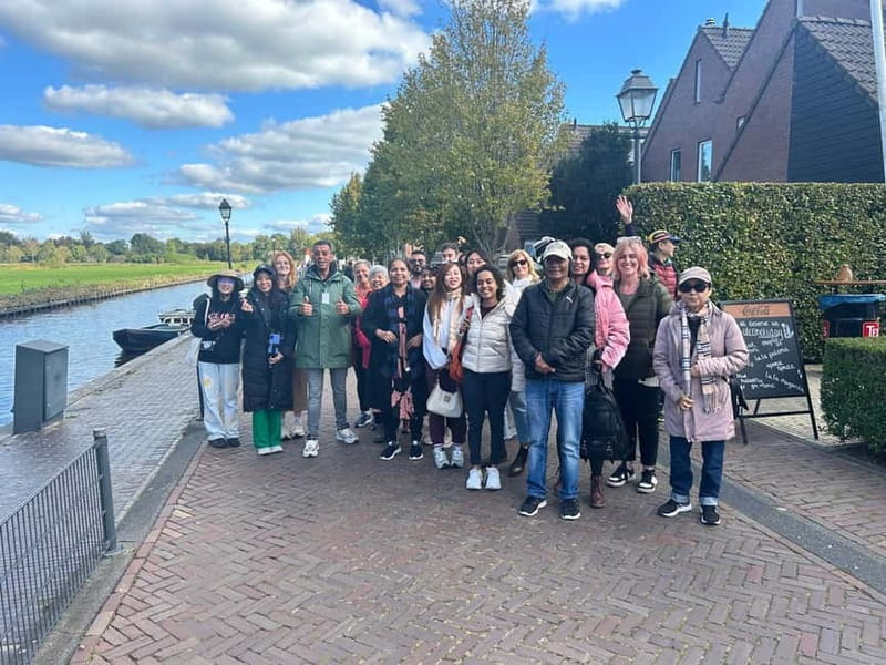 From Amsterdam to Giethoorn Day Trip - Getting out of Amsterdam: bus comfort and real timing