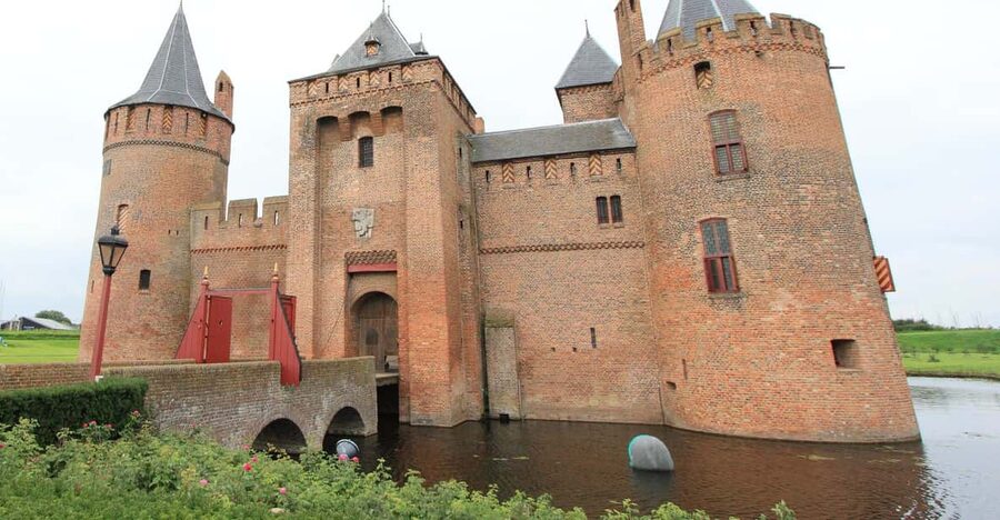 From Amsterdam: visit Zaanse Schans, Muiderslot and more! - Sneek in Friesland: Watergate Views and a Real Lunch Break