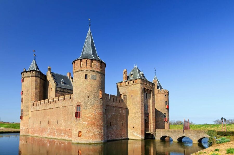 From Amsterdam: visit Zaanse Schans, Muiderslot and more! - Who This Tour Fits Best (and Who Might Feel Frustrated)
