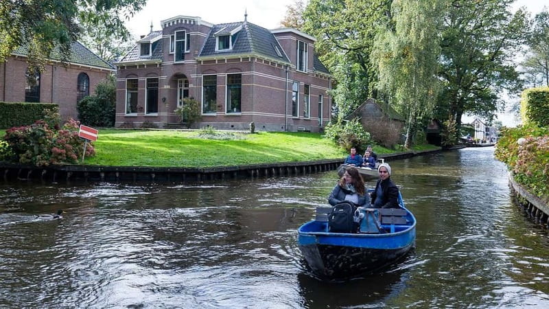 From Amsterdam: Zaanse Schans and Giethoorn Countryside Trip - Price and value: is $516 per person fair for this day?