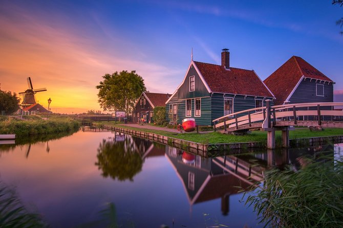 From Amsterdam: Zaanse Schans, Volendam, Giethoorn with Boat Tour - Key highlights at a glance