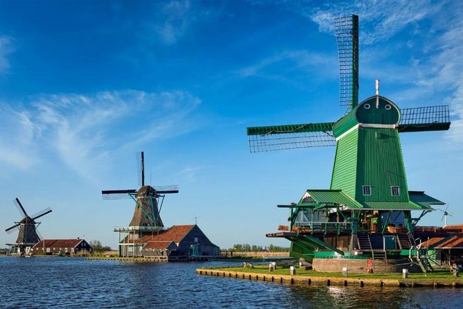 From Amsterdam: Zaanse Schans, Volendam, Giethoorn with Boat Tour - What to pack and how to pace yourself
