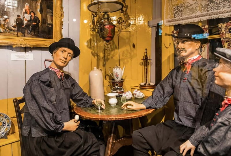 From Amsterdam: Zaanse Schans, Volendam & Marken Day Trip - Tips to get the most from cheese, clogs, and stroopwafel