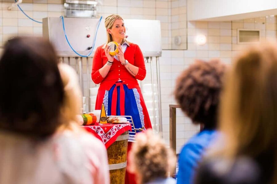 From Amsterdam: Zaanse Schans, Volendam & Marken Day Trip - Clog-making with an operating steam engine: the hands-on craft stop you’ll remember