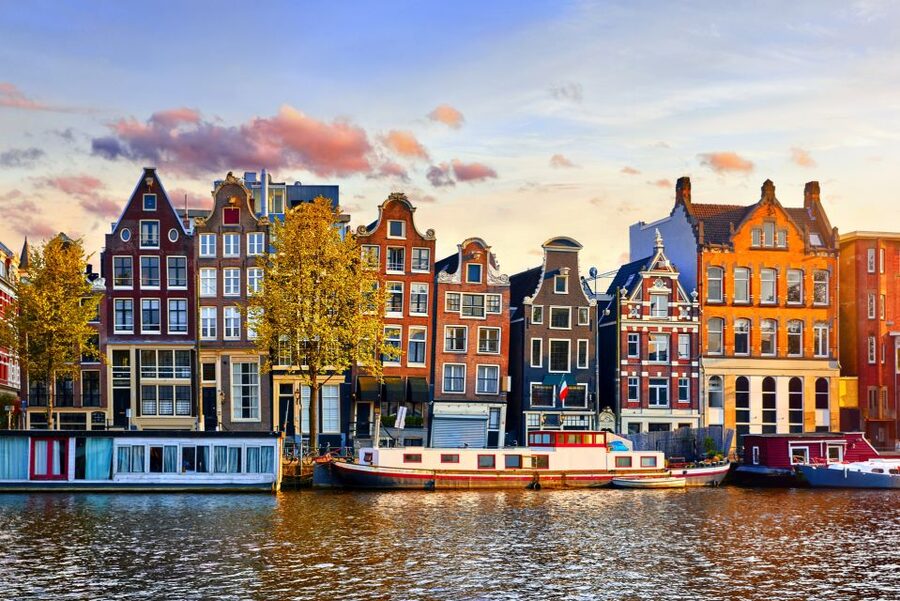 From Brussels: Day Trip to Amsterdam with Canal Boat Cruise - A Brussels to Amsterdam day trip that actually fits
