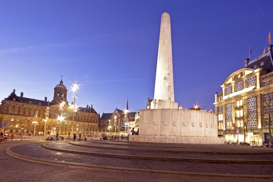 From Brussels: Day Trip to Amsterdam with Canal Boat Cruise - What you’ll see on the canal and in the walking parts