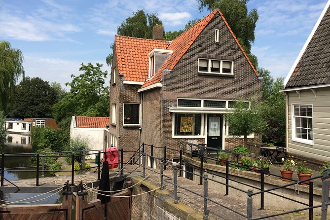 Full-Day Private Guided Countryside Tour from Amsterdam by Bike - The start at Starbikes, then Amsterdam Centraal Station