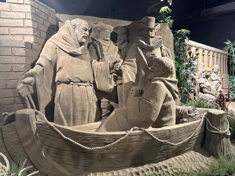 Garderen: Sandsculpture Exhibition Entry Ticket - A Garden Walk That Rewards Your Time