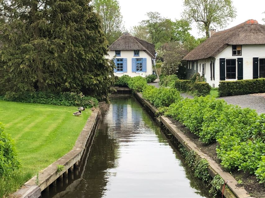 Giethoorm & Exploring the North of The Netherlands Tour - Volendam and Marken time: classic North Holland scenery without the big crowds