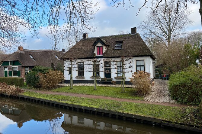 Giethoorn and Zaanse Schans Day Tour Small Group Incl. Boat Ride - Diamonds at Royal Amsterdam: A Quick History Lesson With a Real Specimen