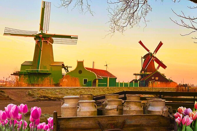 Giethoorn and Zaanse Schans Tour With Local Guide - Key highlights worth your attention