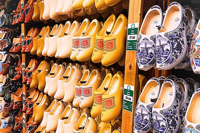 Giethoorn and Zaanse Schans Tour With Local Guide - Kooijman Souvenirs and Clogs: watching wooden shoes get made by hand