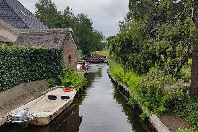 Giethoorn Day Trip from Amsterdam – Private Tour & Canal Boat - Your Guide Can Add More Than Just Facts