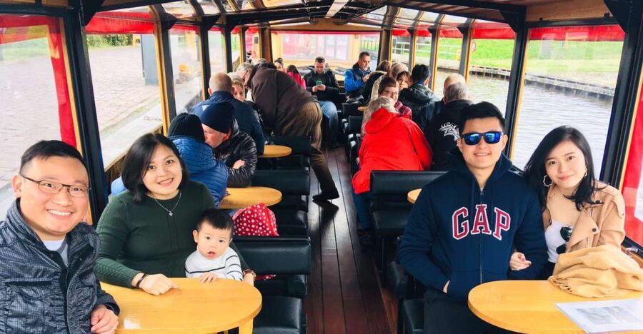 Giethoorn: Private Day Trip with Boat Tour from Amsterdam - Key highlights