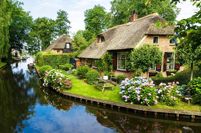Giethoorn Private Tour & Boat Trip - Key things to know before you go