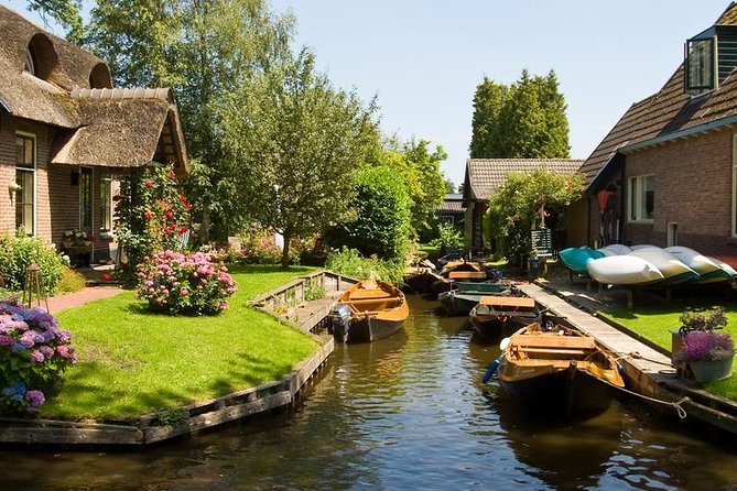 Giethoorn Private Tour & Boat Trip - Book it or skip it? My quick call