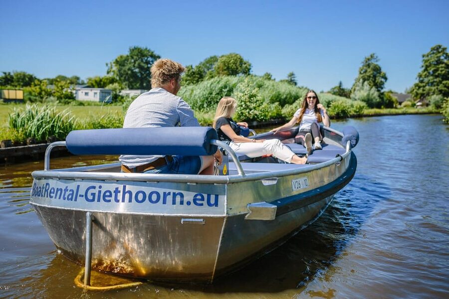 Giethoorn: Self-Drive Boat Rental for up to 8 People - Key highlights to know before you go
