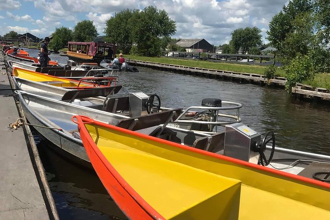Giethoorn, Zaanse Schans Windmills Guided Day Trip from Amsterdam - Pace, Group Size, and the Bus Day Reality