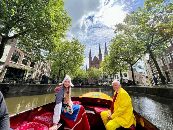 Gouda: Open Boat City Canal Cruise - Seeing 9 historic Gouda sites, and how to make them stick