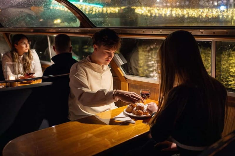 Groningen: Candlelight tour - A heated Groningen winter plan that does not waste your time