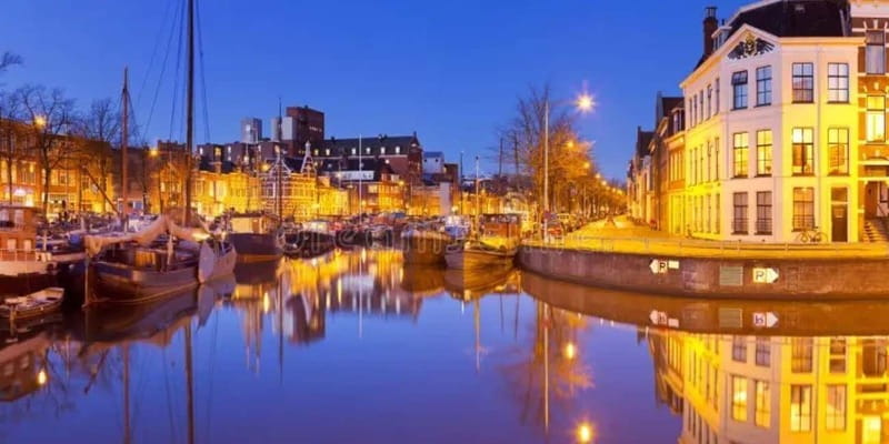Groningen: Candlelight tour - Who this cruise fits best in your Groningen trip