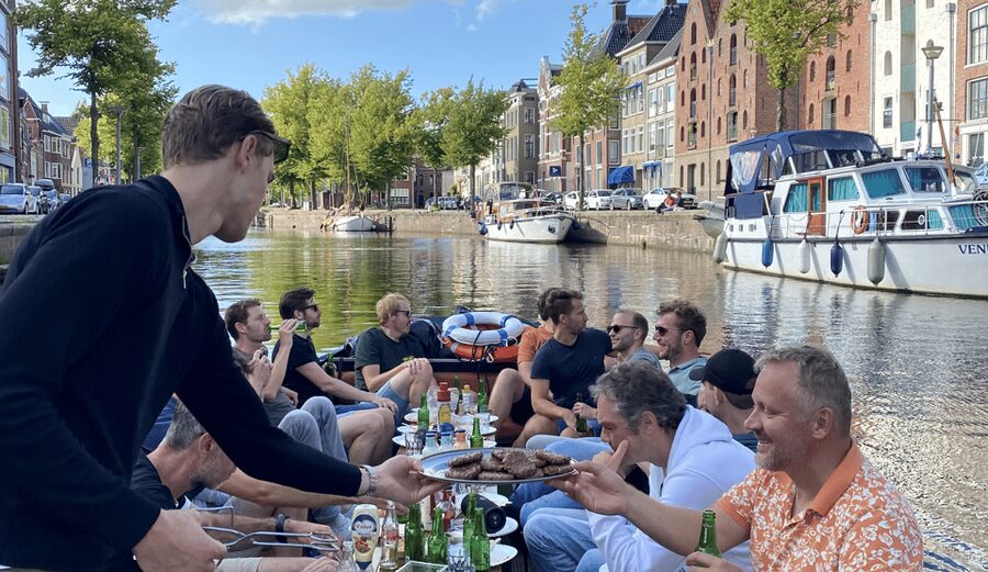 Groningen: City canal cruise (with unlimited drinks) - The Landmarks and Stories You’ll Pick Up Fast