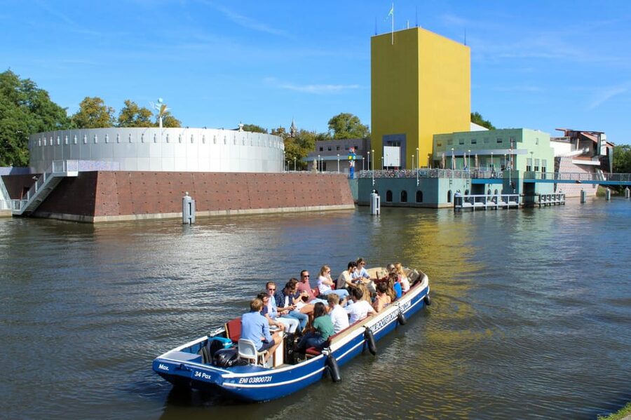 Groningen: Evening Cheese and Wine cruise - The best part of an evening cruise in Groningen