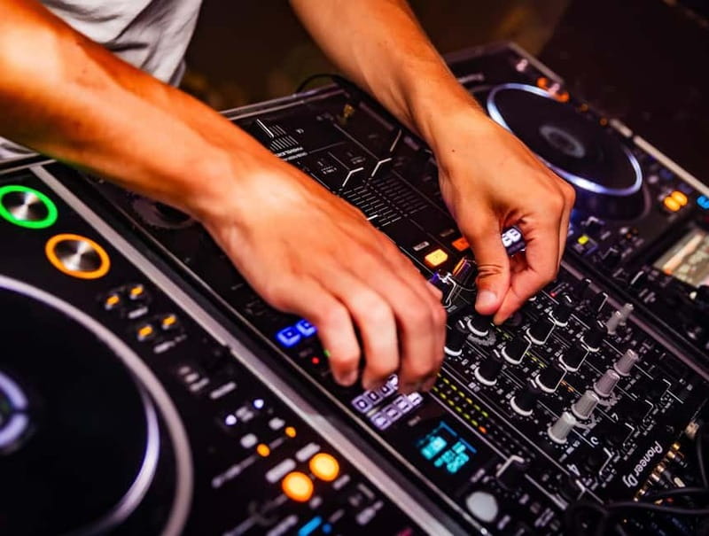 Groningen: Pub Crawl with Pub Quiz, Free Shots and Games - Price Check: Is $29 Good Value for Groningen Nightlife?