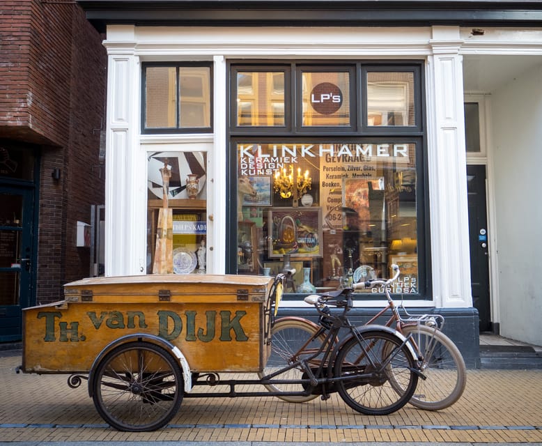 Groningen: Walking Tour with Local Guide - Seeing Renaissance and modern buildings side by side