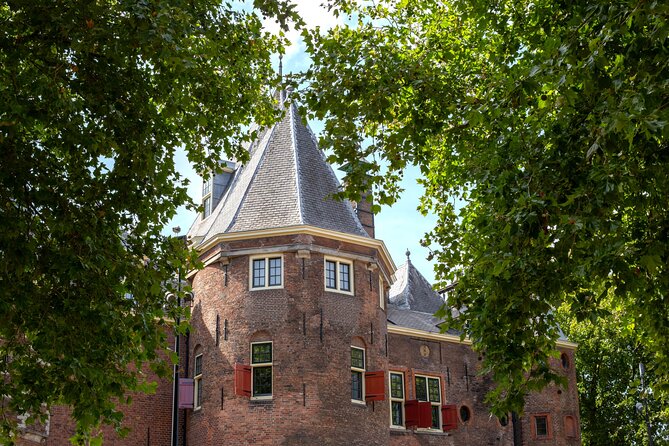 Guided Walking Tour Amsterdam - Legends, History & Ghost Stories - Why this Amsterdam ghost walk feels different
