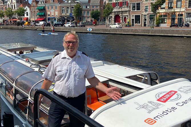 Haarlem: 50 minutes Boat Cruise - English audio on board, and how to get the most from it