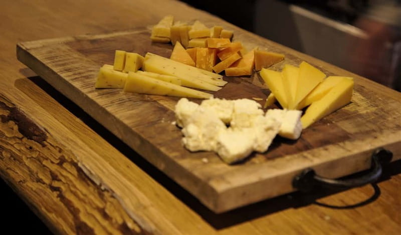 Haarlem: Food Tour - Meeting point at De Wereld van Jansje, then you’re off